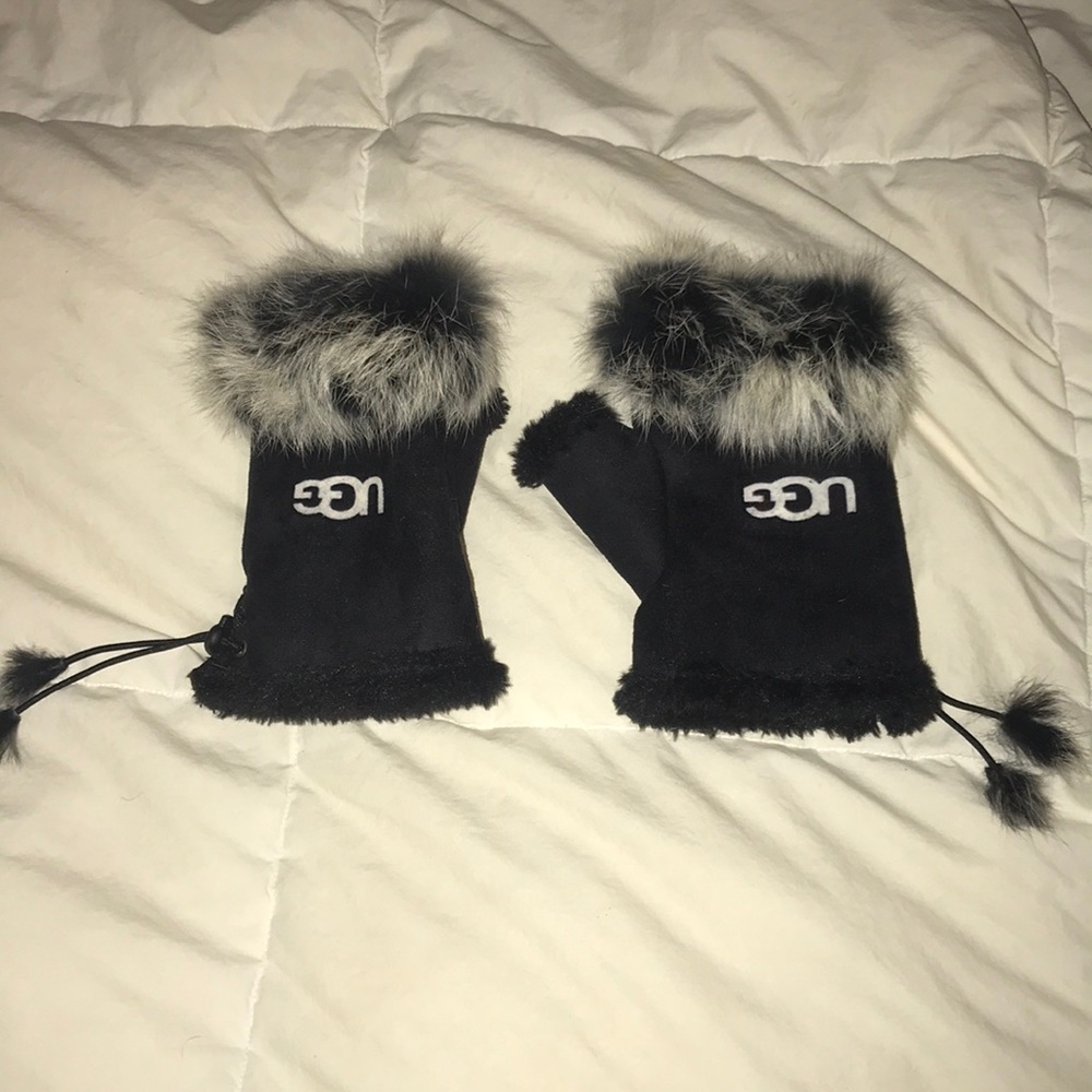 UGG fingerless gloves